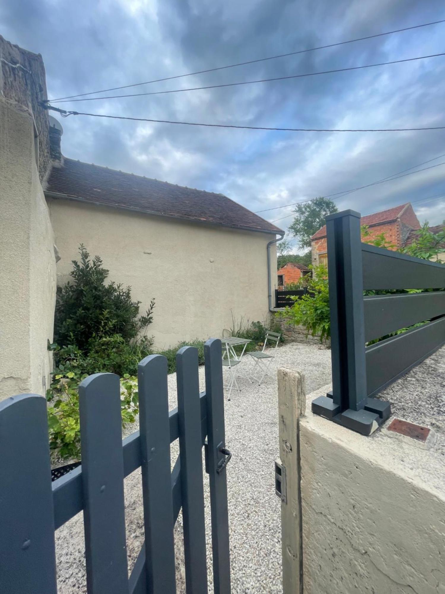 Gite Des Bons Voisins Marigny-le-Cahouet Exterior photo